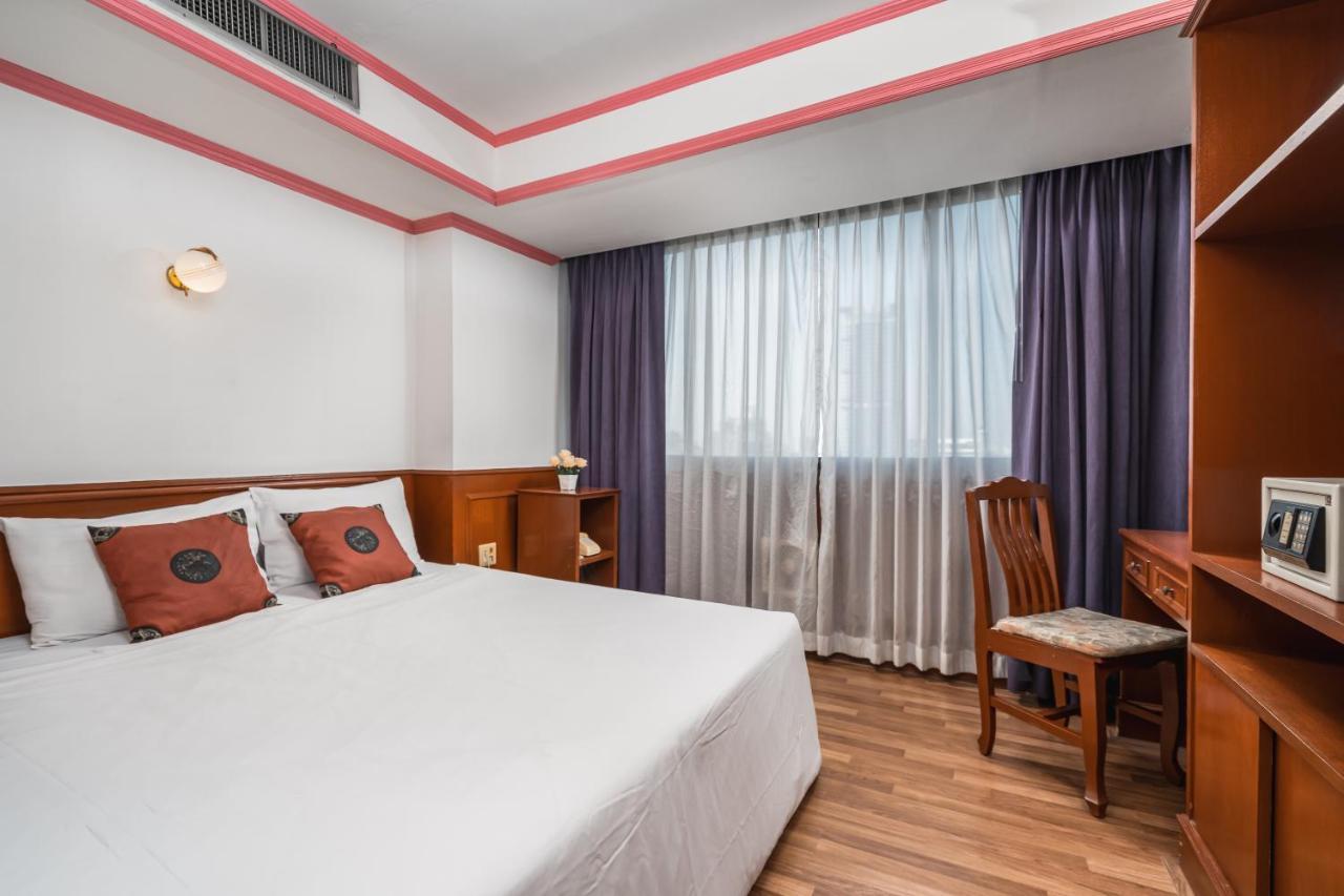 Elizabeth Hotel Банкок Екстериор снимка