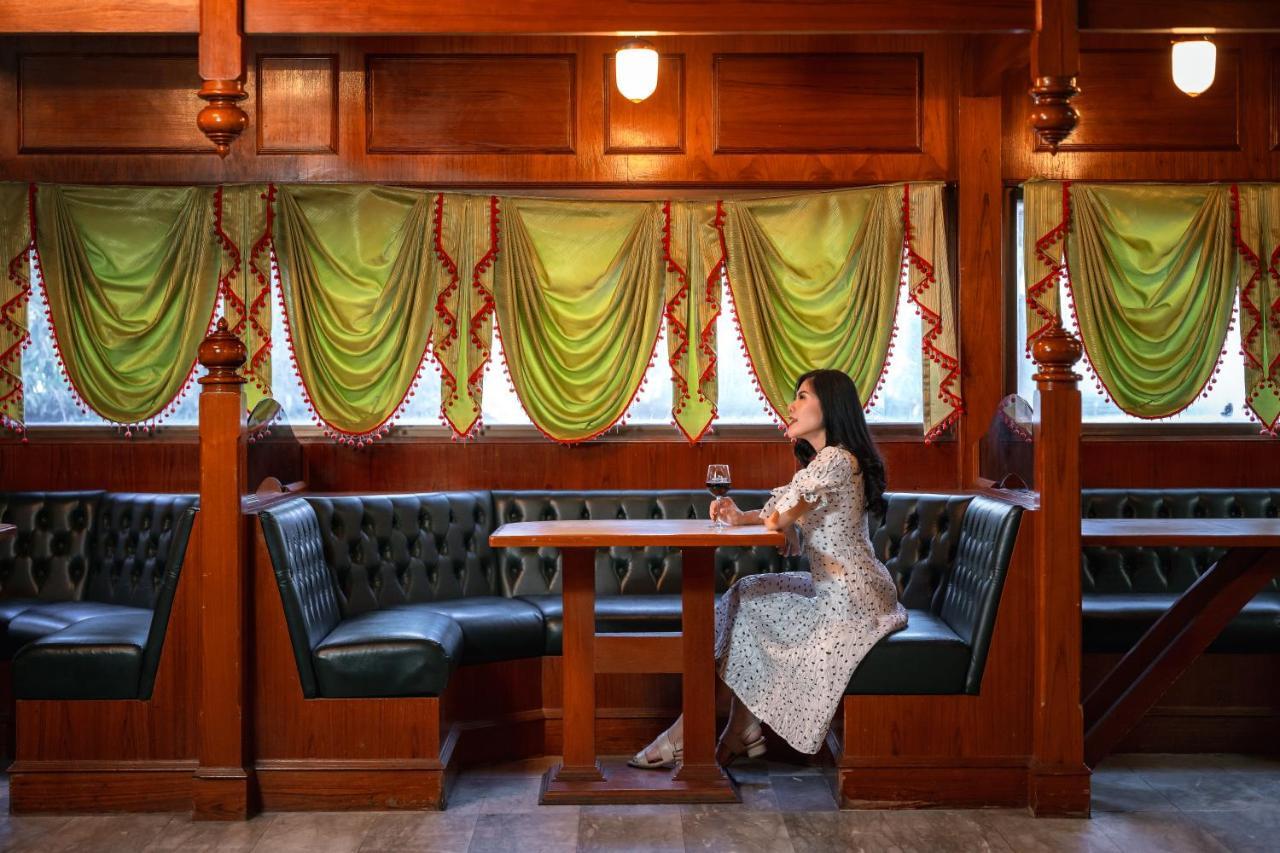 Elizabeth Hotel Банкок Екстериор снимка