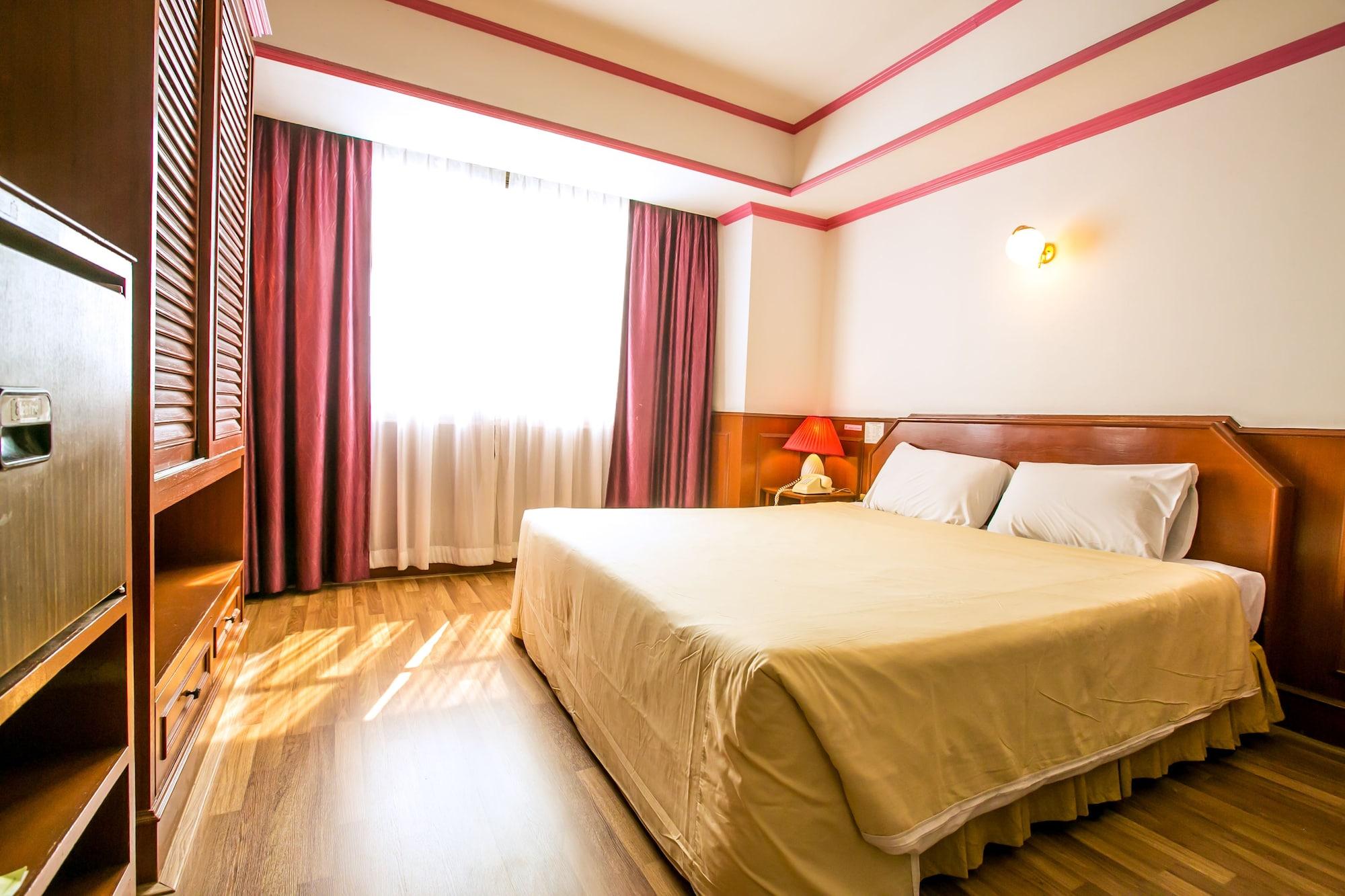 Elizabeth Hotel Банкок Екстериор снимка