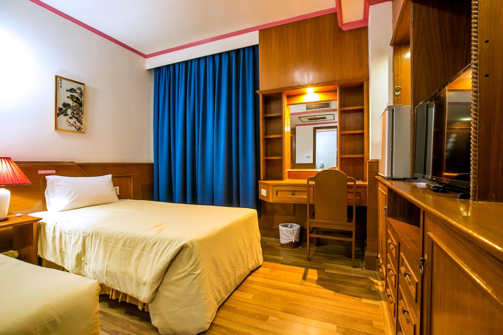 Elizabeth Hotel Банкок Екстериор снимка