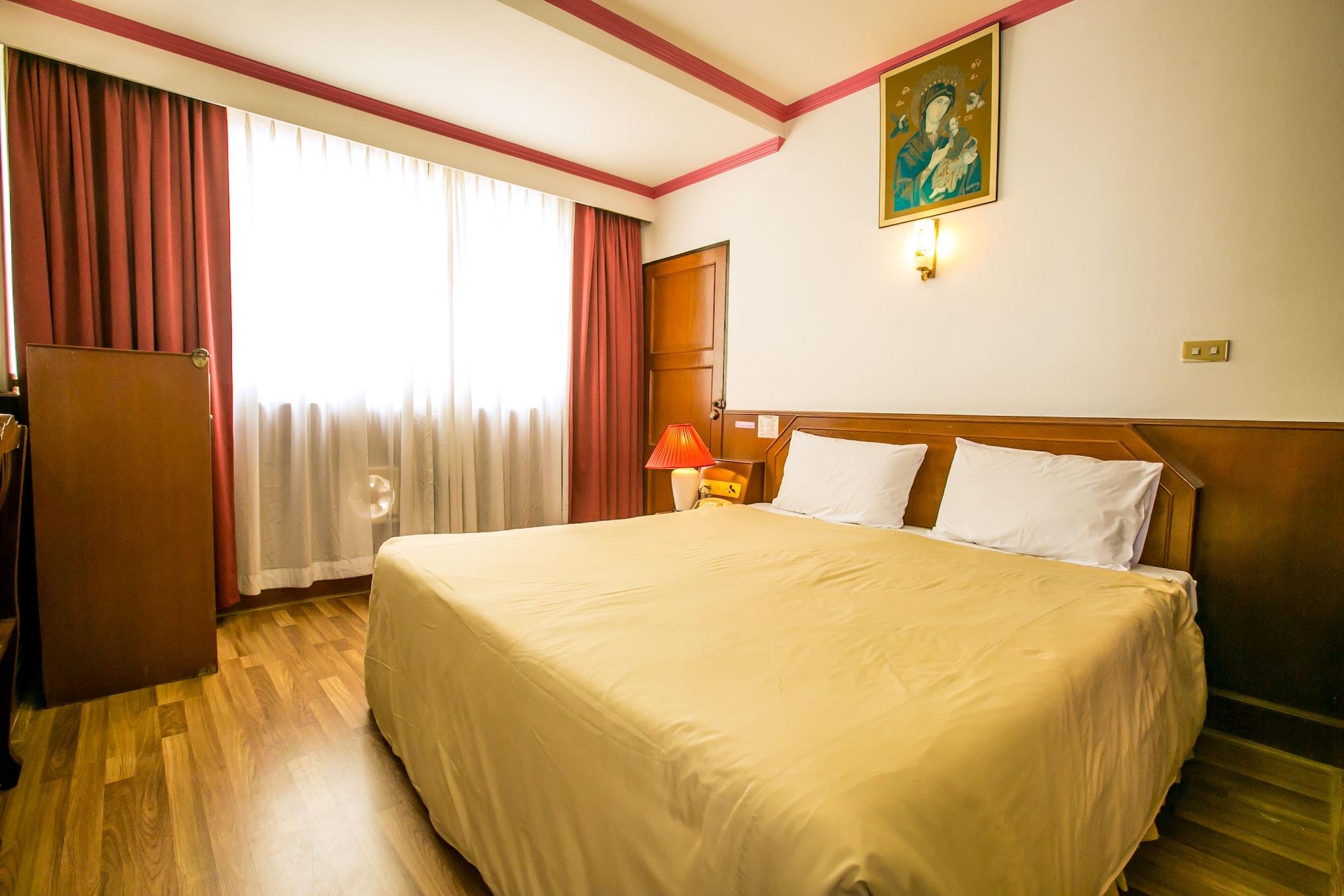 Elizabeth Hotel Банкок Екстериор снимка
