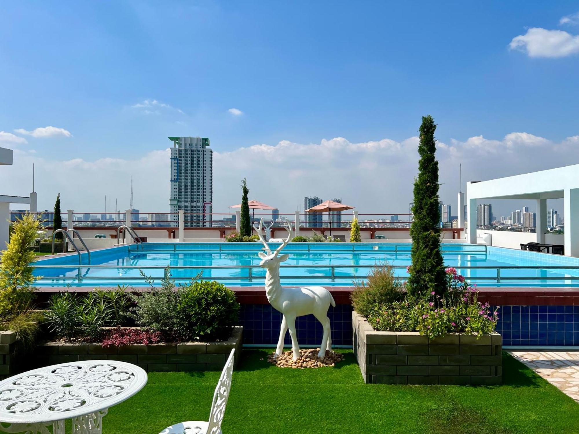 Elizabeth Hotel Банкок Екстериор снимка